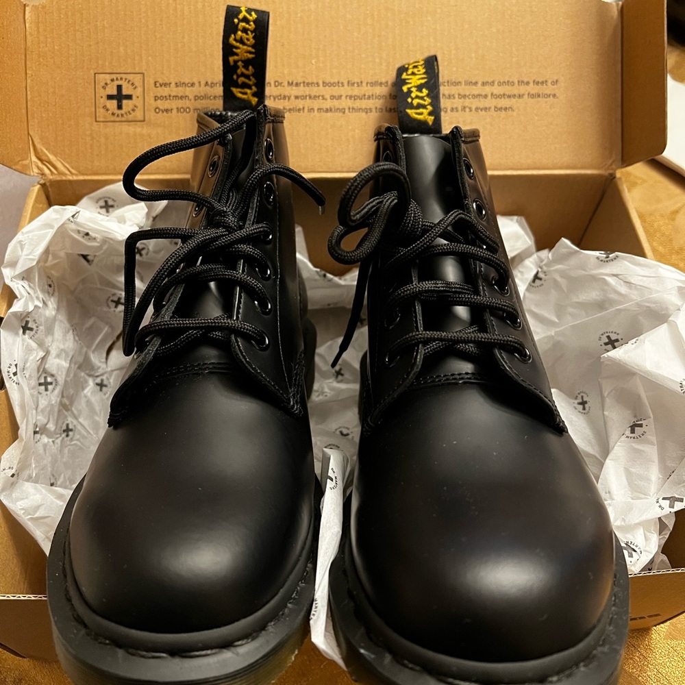 Dr. Martens AirWalker boots Women 7 - Picture 6 of 10